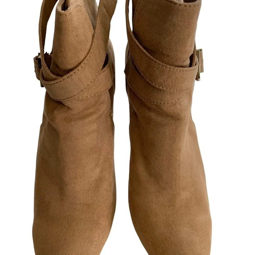 𝅺FOREVER 21 Slip-on Heels, 7 - Picture 3 of 10